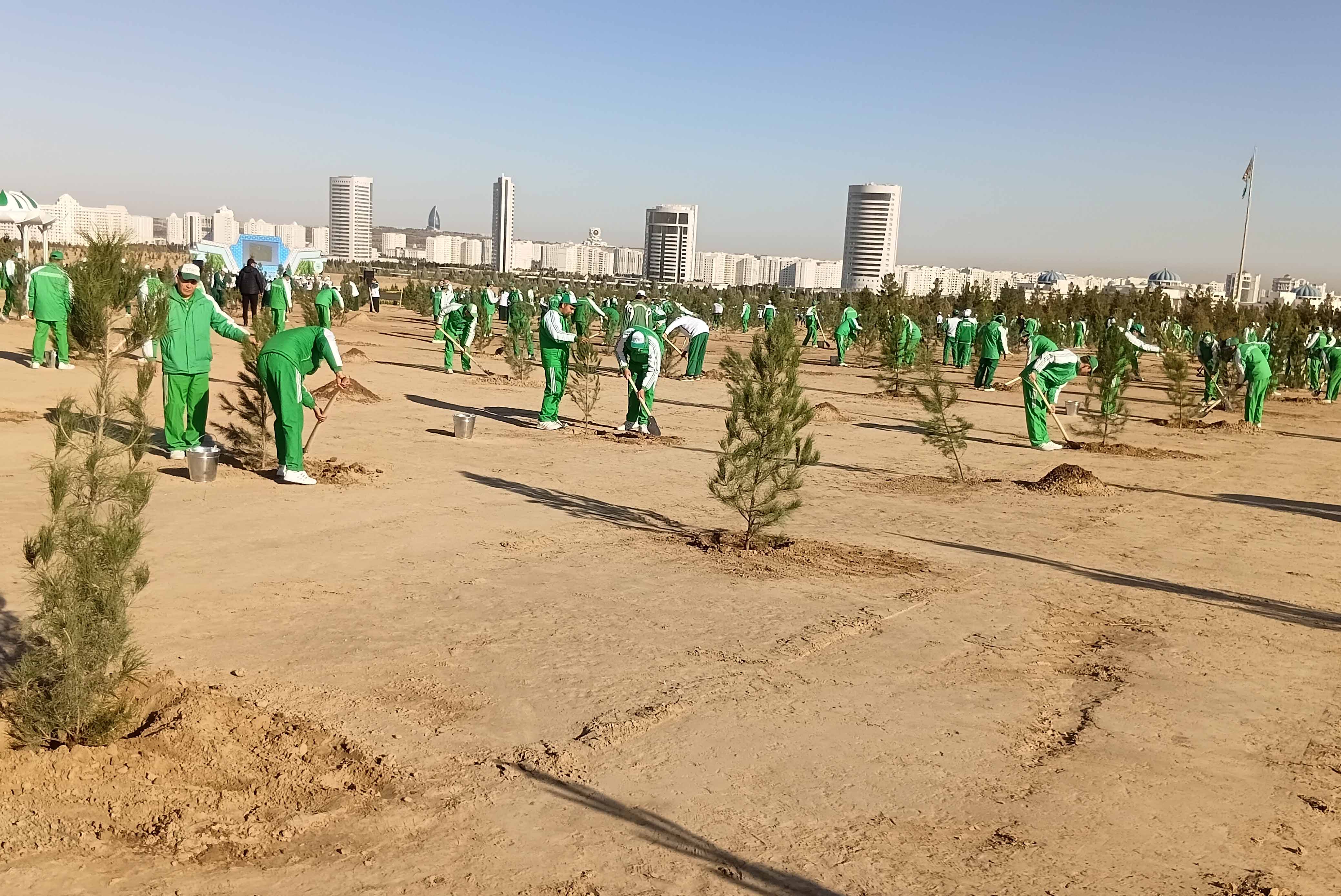 ÄHLIHALK BAG EKMEK DABARASYNA GATNAŞYLDY